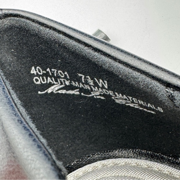 Easy Street Passion Black Kitten Heel Pumps 7.5W - Picture 6 of 8